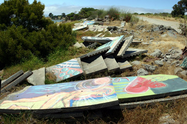 Photo of Slabs at the Albany Dump