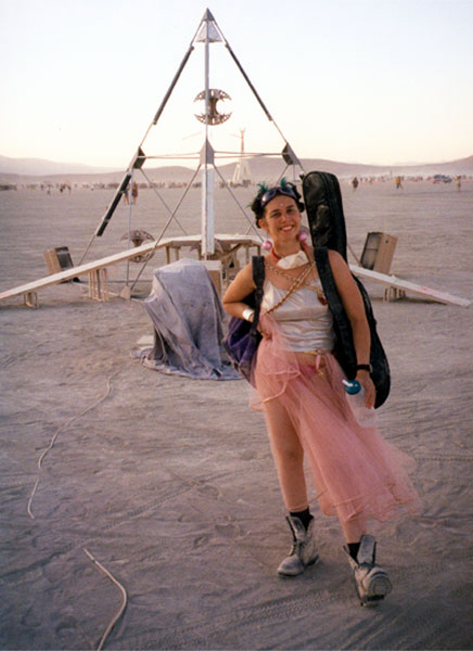 Elisa At The Pyramid